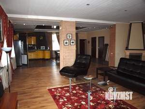 Дом 650м², 3-этажный, посуточно,