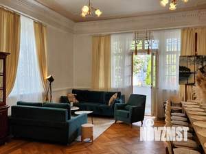 Дом 360м², 3-этажный, посуточно,