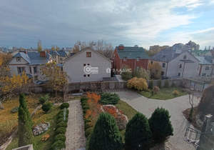 Дом 197м², 3-этажный, участок 10 сот.