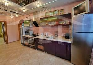 Дом 257м², 3-этажный, участок 7 сот.