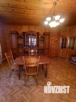 Дом 253м², 2-этажный, участок 9 сот.