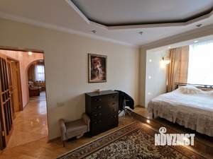 Коттедж 257м², 3-этажный, участок 7 сот.