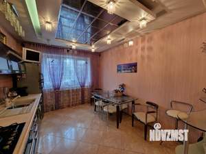 Коттедж 257м², 3-этажный, участок 7 сот.