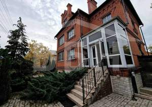 Дом 257м², 3-этажный, участок 7 сот.