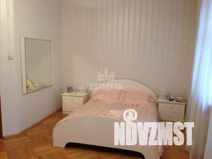 Коттедж 229м², 3-этажный, участок 2 сот.