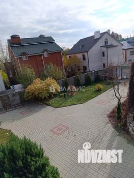 Дом 197м², 3-этажный, участок 10 сот.