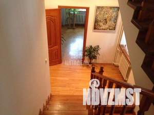 Коттедж 229м², 3-этажный, участок 2 сот.