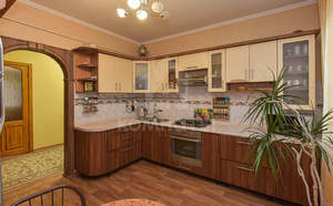 Дом 213м², 2-этажный, участок 8 сот.