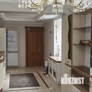 Дом 213м², 2-этажный, участок 6 сот.