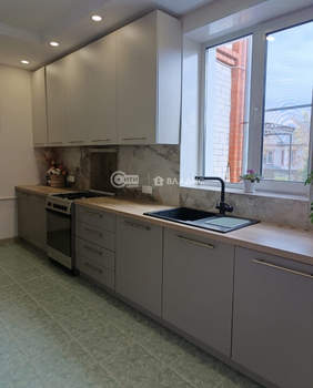 Дом 197м², 3-этажный, участок 10 сот.