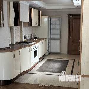 Дом 213м², 2-этажный, участок 6 сот.