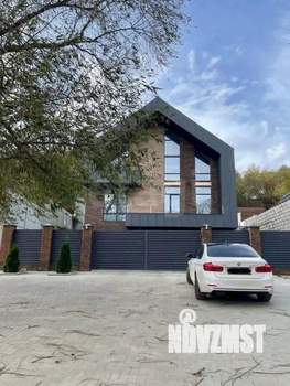 Дом 335м², 3-этажный, участок 6 сот.