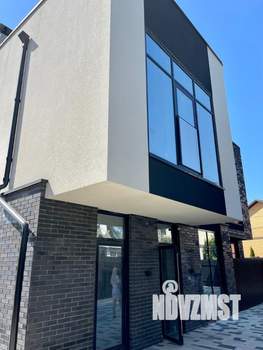 Таунхаус 138м², 3-этажный, участок 3 сот.