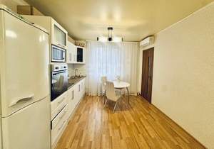 Дом 222м², 3-этажный, участок 8 сот.