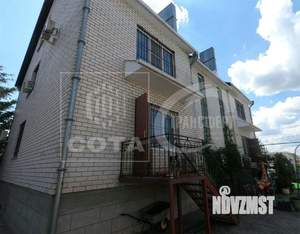 Дом 219м², 2-этажный, участок 6 сот.