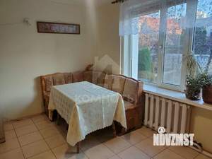 Таунхаус 270м², 3-этажный, участок 5 сот.