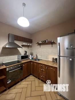 Коттедж 200м², 2-этажный, на длительный срок, 