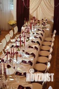 Дом 360м&sup2;, 3-этажный, посуточно, 