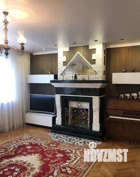 Коттедж 250м², 2-этажный, на длительный срок, 