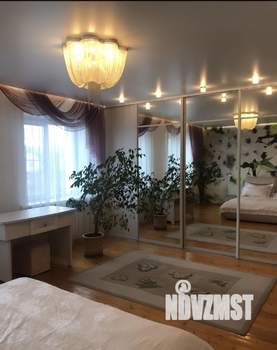 Коттедж 250м², 2-этажный, на длительный срок, 