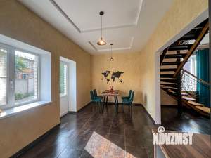 Коттедж 220м², 3-этажный, на длительный срок, 
