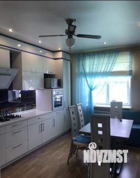 Коттедж 250м², 2-этажный, на длительный срок, 