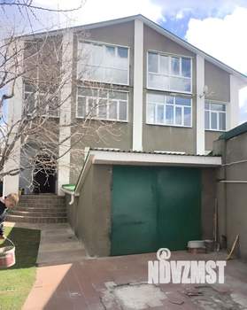 Коттедж 250м², 2-этажный, на длительный срок, 