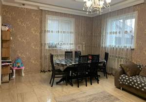 Дом 186м², 2-этажный, участок 8 сот.  