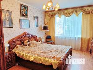 Коттедж 210м², 2-этажный, участок 10 сот.  