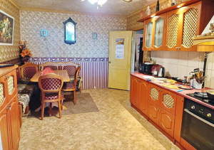 Дом 210м², 2-этажный, участок 10 сот.  