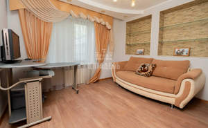 Дом 266м², 3-этажный, участок 8 сот.  