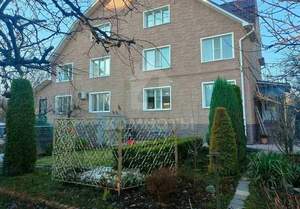 Дом 270м², 3-этажный, участок 5 сот.  