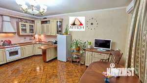 Коттедж 361м², 3-этажный, участок 9 сот.  