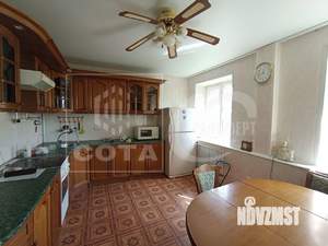 Дом 284м², 3-этажный, участок 10 сот.  