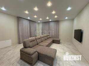 Дом 290м², 3-этажный, участок 8 сот.  