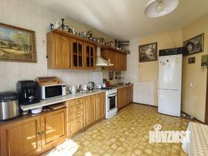 Коттедж 241м², 3-этажный, участок 4 сот.  