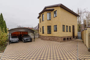 Дом 221м², 2-этажный, участок 5 сот.  