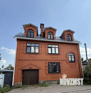 Дом 300м², 3-этажный, участок 3 сот.  