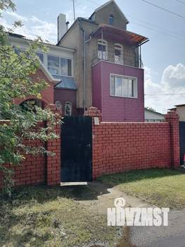 Коттедж 284м², 3-этажный, участок 10 сот.  