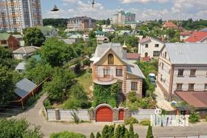 Дом 326м², 3-этажный, участок 8 сот.  
