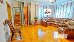 Коттедж 361м², 3-этажный, участок 9 сот.  