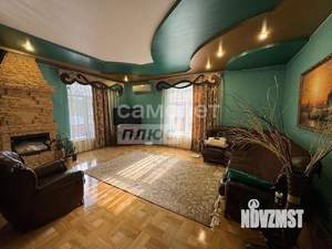 Дом 243м², 2-этажный, участок 10 сот.  