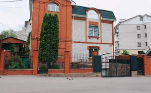 Дом 379м², 3-этажный, участок 4 сот.  