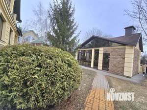 Коттедж 350м², 2-этажный, участок 10 сот.  