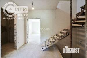 Таунхаус 240м², 2-этажный, участок 5 сот.  