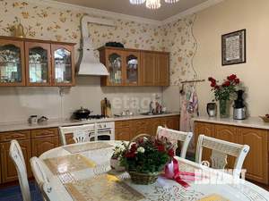 Дом 202м², 2-этажный, участок 10 сот.  