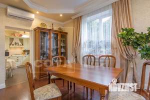 Коттедж 320м², 4-этажный, участок 6 сот.  