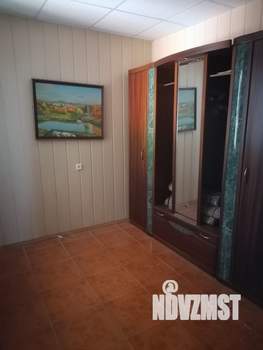 Коттедж 284м², 3-этажный, участок 10 сот.  