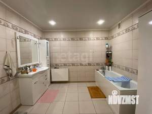 Дом 284м², 2-этажный, участок 10 сот.  