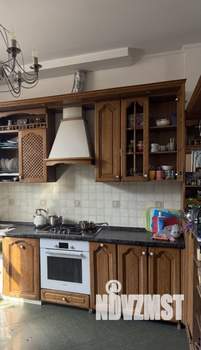 Дом 300м², 3-этажный, участок 3 сот.  